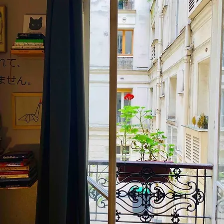 Artist Designed Flat In Central Area Montparnasse Paris