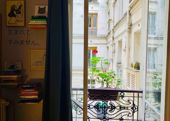 Artist Designed Flat In Area Montparnasse Paris