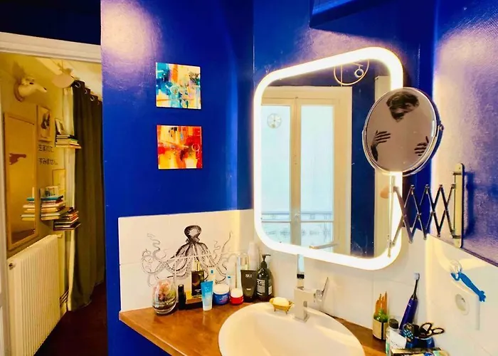 Artist Designed Flat In Area Montparnasse